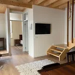 Apartment Casinha Da Avo Rosario Juncal (Leiria)